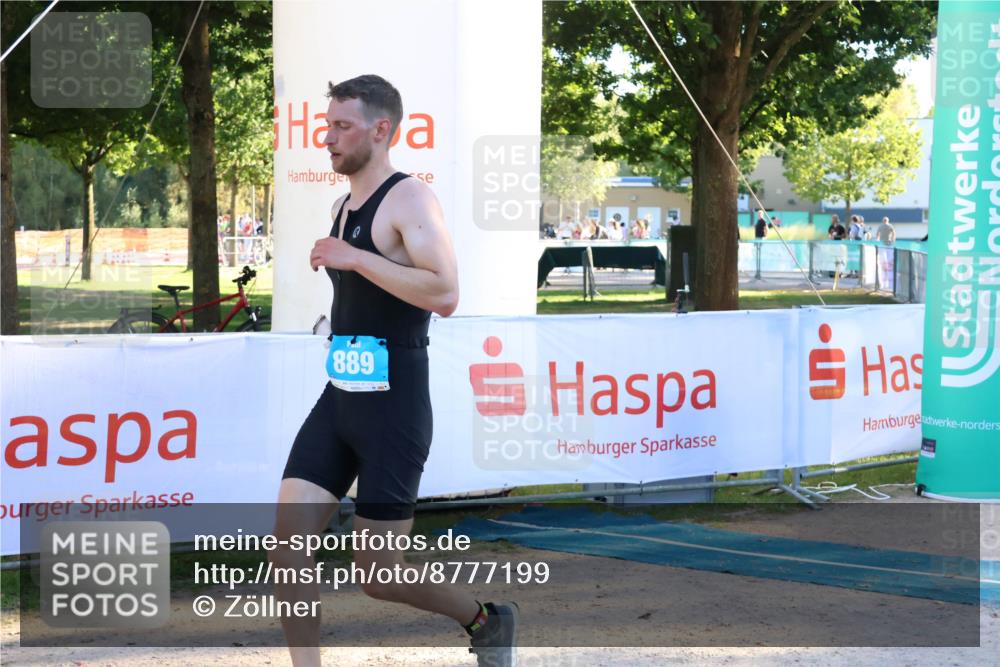 07.09.2025 - 19. Norderstedt Triathlon Zöllner http://msf.ph/oto/8777199 07.09.2025 17:13:31 Ziel 889 meine-sportfotos.de