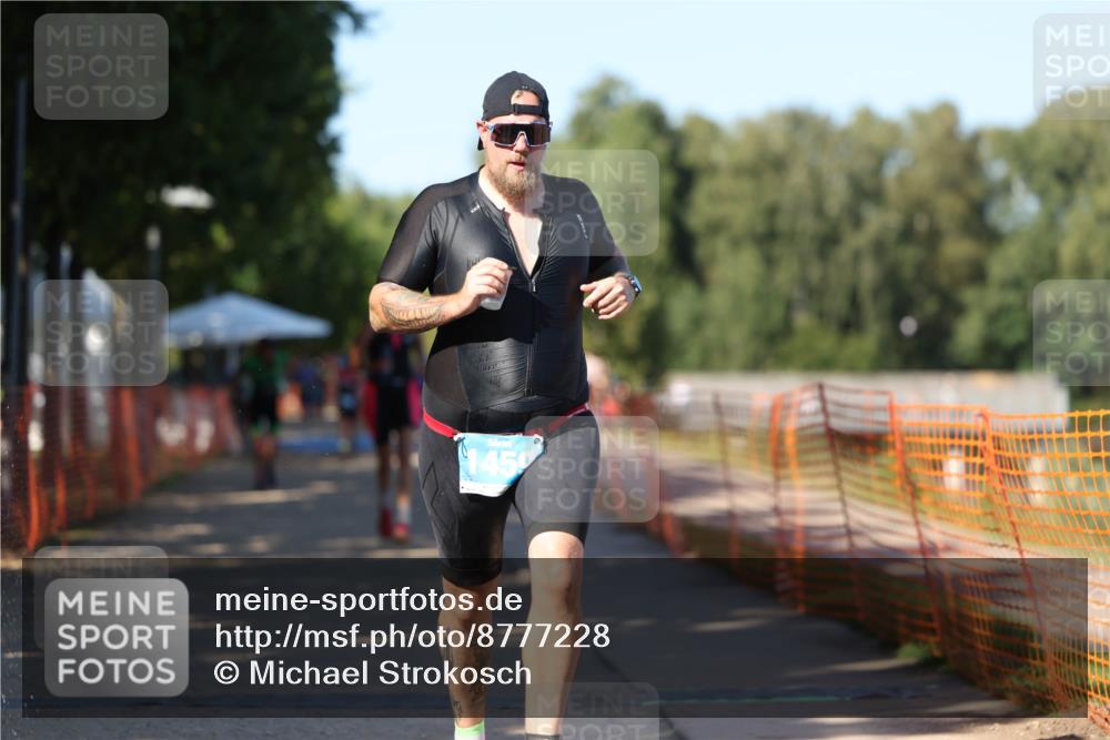 07.09.2025 - 19. Norderstedt Triathlon Michael Strokosch http://msf.ph/oto/8777228 07.09.2025 15:50:08 Laufen 377, 445, 478, 1459 meine-sportfotos.de