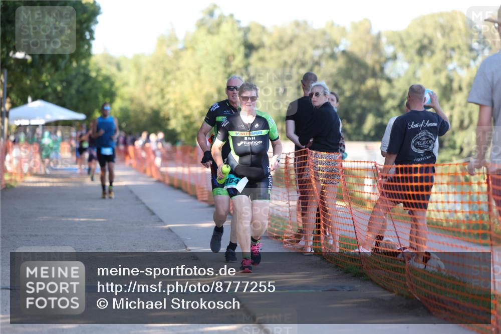 07.09.2025 - 19. Norderstedt Triathlon Michael Strokosch http://msf.ph/oto/8777255 07.09.2025 16:50:08 Laufen 1524, 1547 meine-sportfotos.de