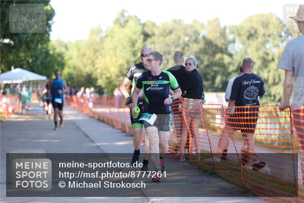07.09.2025 - 19. Norderstedt Triathlon Michael Strokosch http://msf.ph/oto/8777261 07.09.2025 16:50:08 Laufen 1524, 1547 meine-sportfotos.de