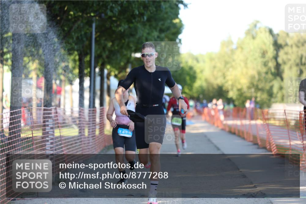 07.09.2025 - 19. Norderstedt Triathlon Michael Strokosch http://msf.ph/oto/8777268 07.09.2025 16:50:32 Laufen 372, 1061 meine-sportfotos.de