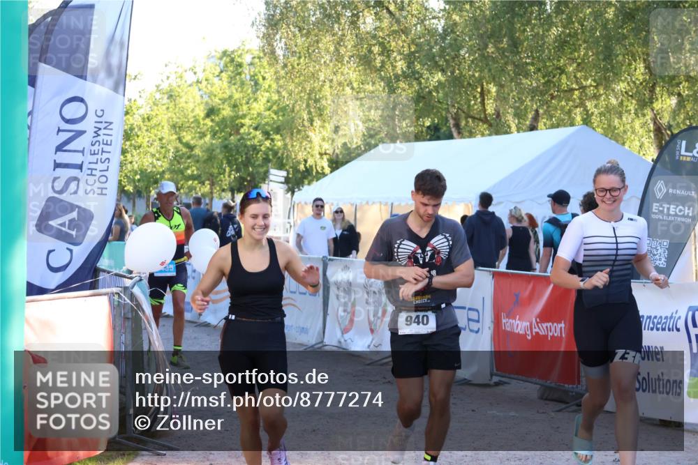 07.09.2025 - 19. Norderstedt Triathlon Zöllner http://msf.ph/oto/8777274 07.09.2025 17:14:20 Ziel 940, 1435 meine-sportfotos.de