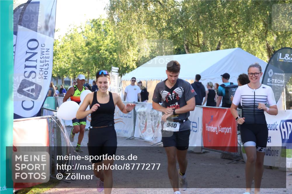 07.09.2025 - 19. Norderstedt Triathlon Zöllner http://msf.ph/oto/8777277 07.09.2025 17:14:20 Ziel 940, 1435 meine-sportfotos.de