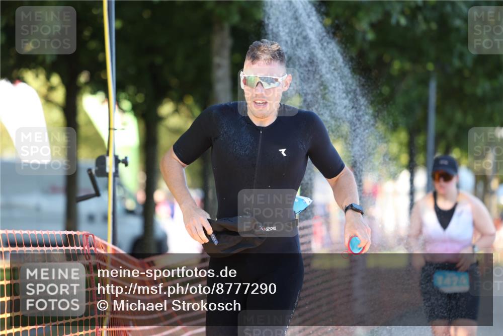07.09.2025 - 19. Norderstedt Triathlon Michael Strokosch http://msf.ph/oto/8777290 07.09.2025 16:50:34 Laufen 372, 1061 meine-sportfotos.de
