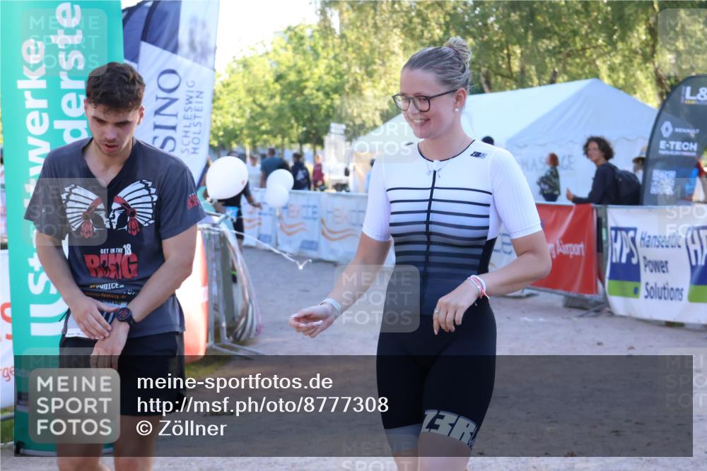 07.09.2025 - 19. Norderstedt Triathlon Zöllner http://msf.ph/oto/8777308 07.09.2025 17:14:23 Ziel 940, 1435, 1472 meine-sportfotos.de