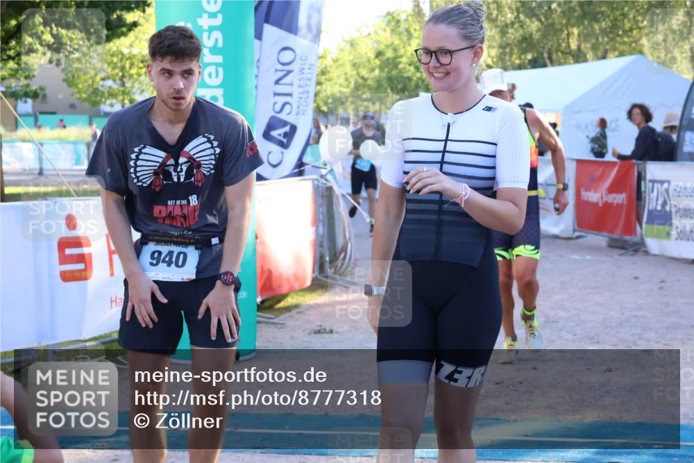 07.09.2025 - 19. Norderstedt Triathlon Zöllner http://msf.ph/oto/8777318 07.09.2025 17:14:23 Ziel 940, 1435, 1472 meine-sportfotos.de