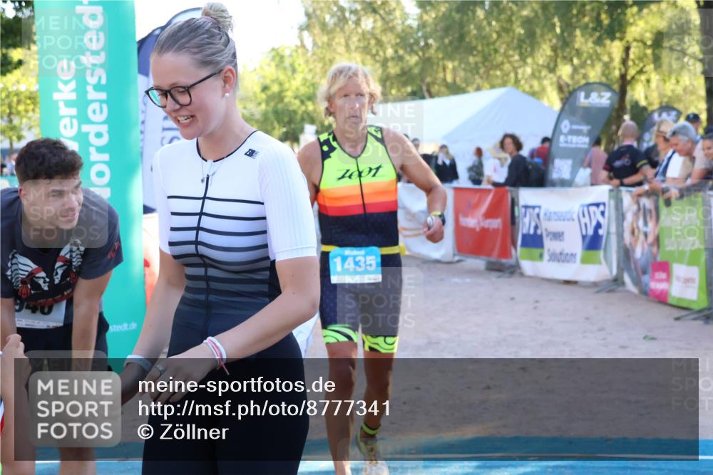 07.09.2025 - 19. Norderstedt Triathlon Zöllner http://msf.ph/oto/8777341 07.09.2025 17:14:25 Ziel 940, 1435, 1472 meine-sportfotos.de