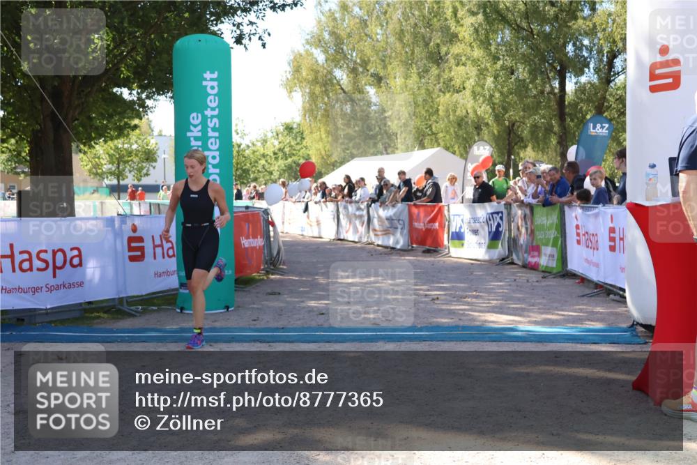 07.09.2025 - 19. Norderstedt Triathlon Zöllner http://msf.ph/oto/8777365 07.09.2025 12:11:16 Ziel 300, 1155 meine-sportfotos.de