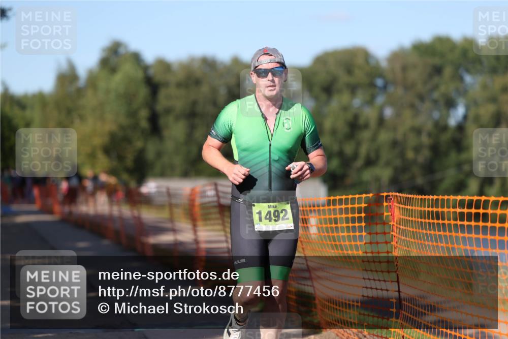 07.09.2025 - 19. Norderstedt Triathlon Michael Strokosch http://msf.ph/oto/8777456 07.09.2025 15:50:40 Laufen 479, 896, 1492 meine-sportfotos.de