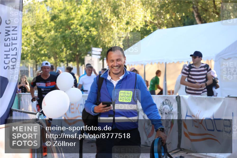 07.09.2025 - 19. Norderstedt Triathlon Zöllner http://msf.ph/oto/8777518 07.09.2025 17:15:20 Ziel  meine-sportfotos.de