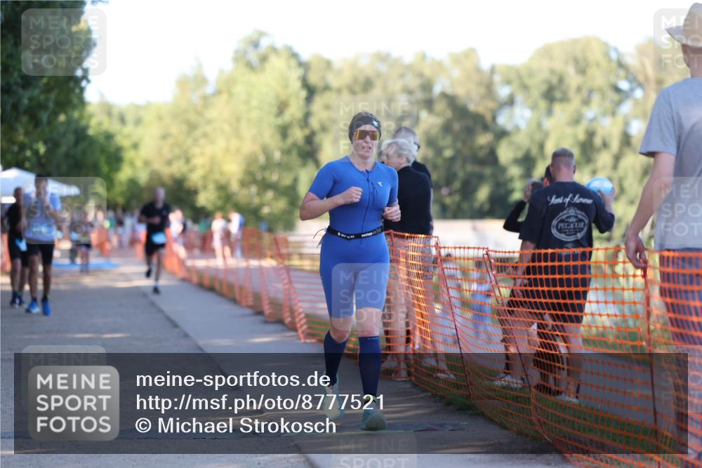 07.09.2025 - 19. Norderstedt Triathlon Michael Strokosch http://msf.ph/oto/8777521 07.09.2025 16:51:48 Laufen 1446, 1454 meine-sportfotos.de