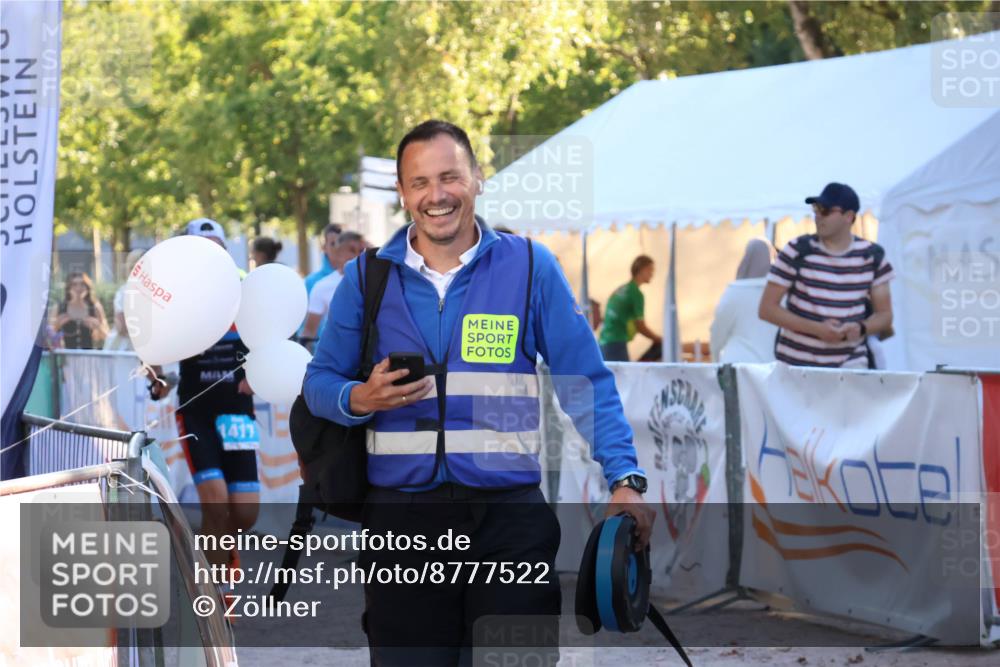 07.09.2025 - 19. Norderstedt Triathlon Zöllner http://msf.ph/oto/8777522 07.09.2025 17:15:20 Ziel  meine-sportfotos.de