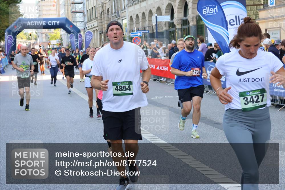 07.09.2025 - BARMER Alsterlauf Strokosch-Dieckow http://msf.ph/oto/8777524 07.09.2025 10:07:05 Ziel 2109, 2110, 2218, 2233, 2353, 2520, 2637, 2662, 2893, 2939, 2962, 3108, 3109, 3196, 3265, 3274, 3343, 3782, 3820, 3864, 4061, 4063, 4110, 4309, 4859, 4957, 5060, 5399, 5524, 5593, 5854, 5932, 6061, 6140, 8282 meine-sportfotos.de
