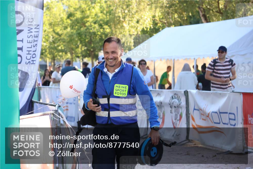 07.09.2025 - 19. Norderstedt Triathlon Zöllner http://msf.ph/oto/8777540 07.09.2025 17:15:21 Ziel 1417 meine-sportfotos.de