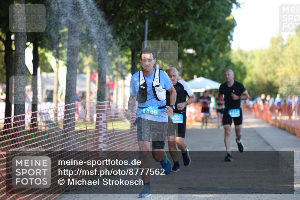 07.09.2025 - 19. Norderstedt Triathlon Michael Strokosch http://msf.ph/oto/8777562 07.09.2025 16:51:55 Laufen 432, 1420, 1446 meine-sportfotos.de