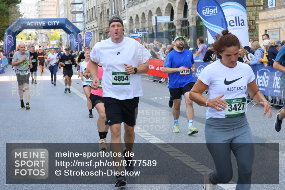 07.09.2025 - BARMER Alsterlauf Strokosch-Dieckow http://msf.ph/oto/8777589 07.09.2025 10:07:04 Ziel 2109, 2110, 2218, 2233, 2353, 2520, 2637, 2662, 2893, 2939, 2962, 3108, 3109, 3196, 3265, 3274, 3343, 3782, 3820, 3864, 4061, 4063, 4309, 4409, 4859, 4957, 5060, 5399, 5524, 5593, 5854, 5932, 6061, 8282 meine-sportfotos.de