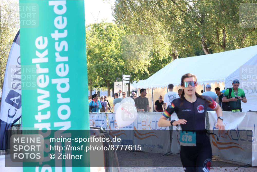 07.09.2025 - 19. Norderstedt Triathlon Zöllner http://msf.ph/oto/8777615 07.09.2025 17:15:50 Ziel 878 meine-sportfotos.de