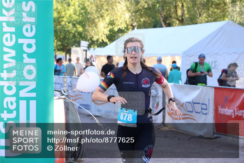 07.09.2025 - 19. Norderstedt Triathlon Zöllner http://msf.ph/oto/8777625 07.09.2025 17:15:50 Ziel 878 meine-sportfotos.de