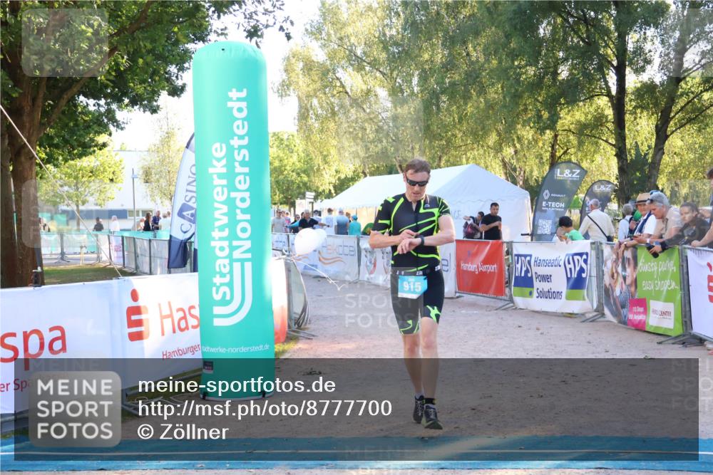 07.09.2025 - 19. Norderstedt Triathlon Zöllner http://msf.ph/oto/8777700 07.09.2025 17:15:58 Ziel 915 meine-sportfotos.de
