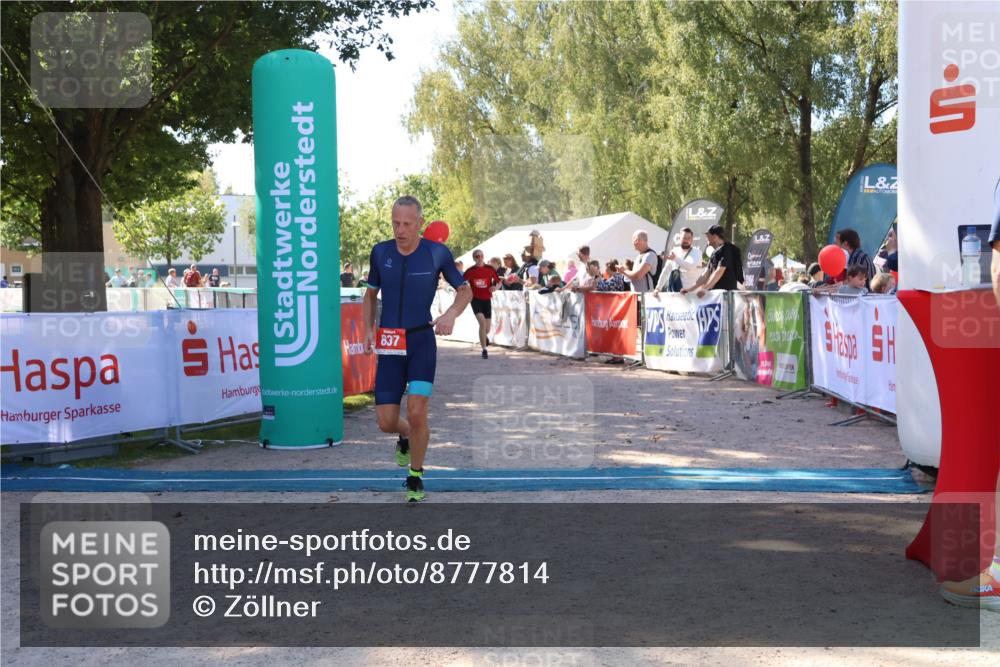 07.09.2025 - 19. Norderstedt Triathlon Zöllner http://msf.ph/oto/8777814 07.09.2025 12:20:12 Ziel 837, 862 meine-sportfotos.de