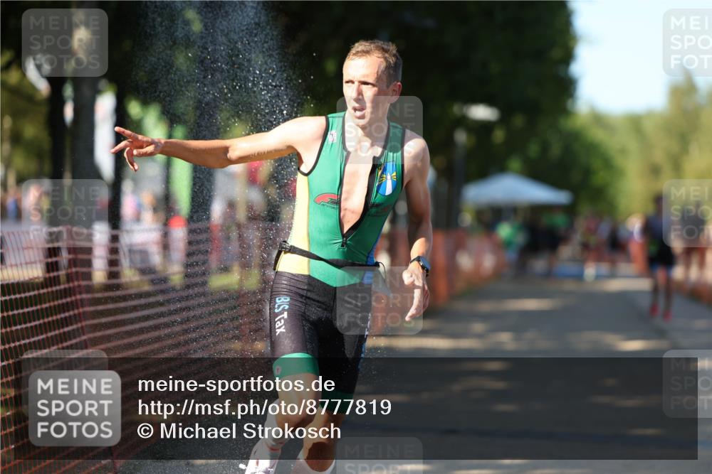 07.09.2025 - 19. Norderstedt Triathlon Michael Strokosch http://msf.ph/oto/8777819 07.09.2025 15:52:01 Laufen 449, 1506 meine-sportfotos.de