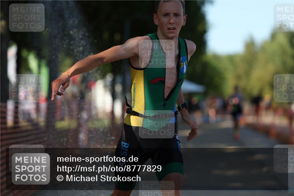 07.09.2025 - 19. Norderstedt Triathlon Michael Strokosch http://msf.ph/oto/8777829 07.09.2025 15:52:02 Laufen 449, 1506 meine-sportfotos.de
