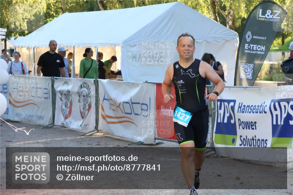 07.09.2025 - 19. Norderstedt Triathlon Zöllner http://msf.ph/oto/8777841 07.09.2025 17:16:57 Ziel 1427 meine-sportfotos.de