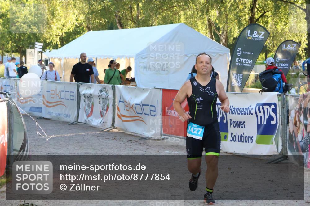 07.09.2025 - 19. Norderstedt Triathlon Zöllner http://msf.ph/oto/8777854 07.09.2025 17:16:57 Ziel 1427 meine-sportfotos.de