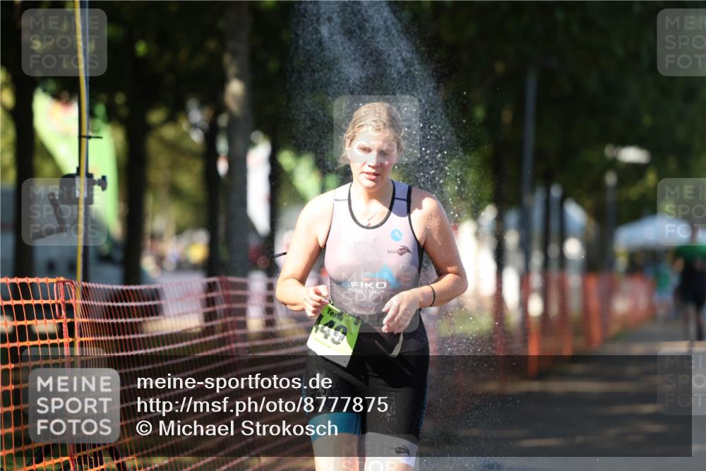 07.09.2025 - 19. Norderstedt Triathlon Michael Strokosch http://msf.ph/oto/8777875 07.09.2025 15:52:10 Laufen 440, 449, 1494 meine-sportfotos.de