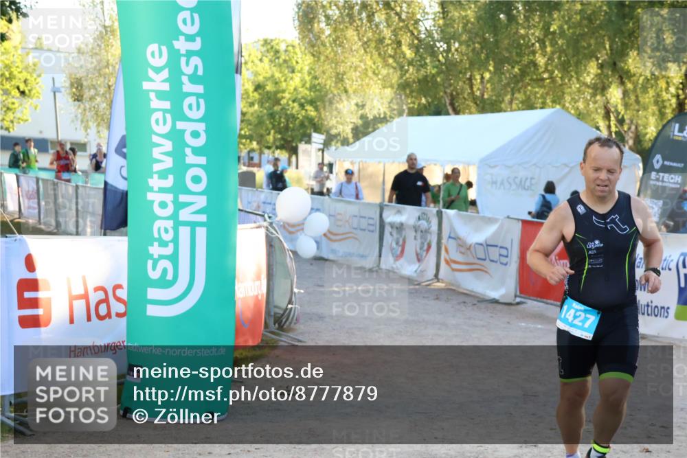 07.09.2025 - 19. Norderstedt Triathlon Zöllner http://msf.ph/oto/8777879 07.09.2025 17:16:58 Ziel 1427 meine-sportfotos.de