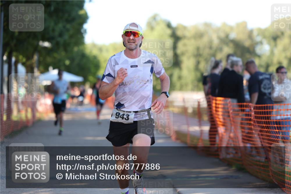 07.09.2025 - 19. Norderstedt Triathlon Michael Strokosch http://msf.ph/oto/8777886 07.09.2025 16:53:01 Laufen 378, 1419 meine-sportfotos.de