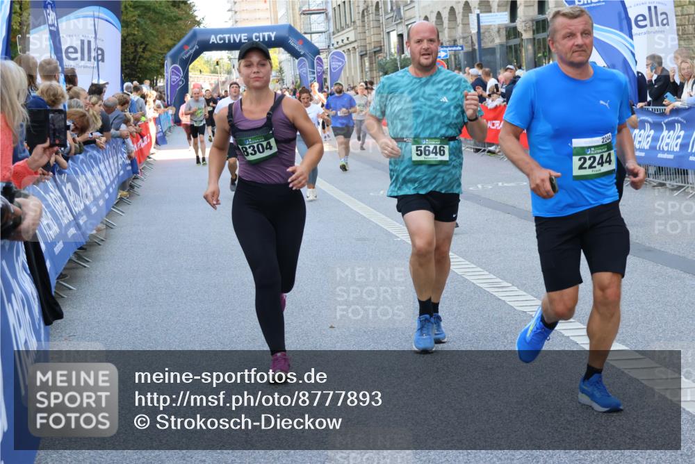 07.09.2025 - BARMER Alsterlauf Strokosch-Dieckow http://msf.ph/oto/8777893 07.09.2025 10:06:58 Ziel 2109, 2110, 2218, 2263, 2353, 2637, 2767, 2806, 2939, 2959, 2962, 3108, 3109, 3196, 3274, 3319, 3343, 3576, 3782, 3820, 3878, 4061, 4063, 4263, 4309, 4409, 4710, 4715, 4736, 4859, 4957, 5060, 5113, 5292, 5361, 5399, 5932, 6061, 8205, 8363 meine-sportfotos.de