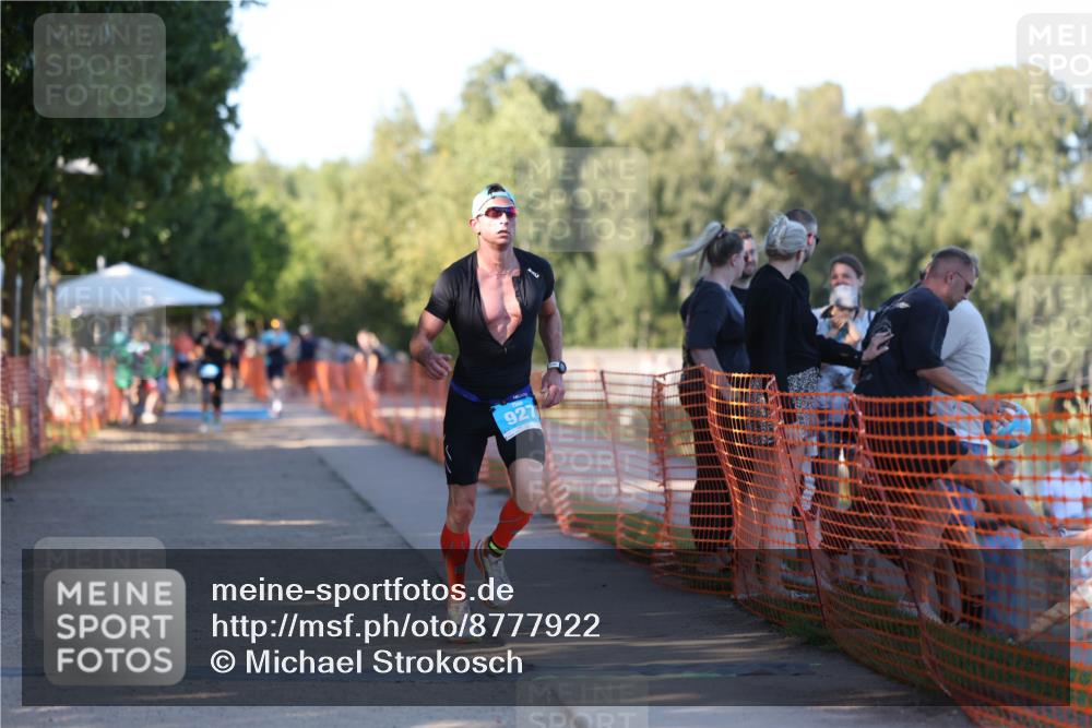 07.09.2025 - 19. Norderstedt Triathlon Michael Strokosch http://msf.ph/oto/8777922 07.09.2025 16:53:07 Laufen 378 meine-sportfotos.de