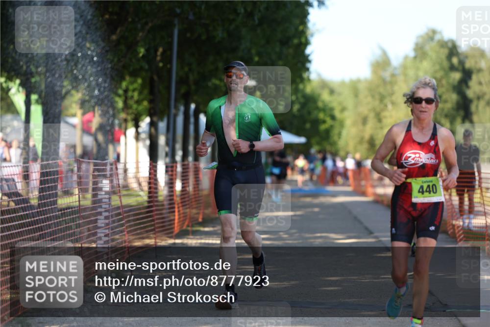 07.09.2025 - 19. Norderstedt Triathlon Michael Strokosch http://msf.ph/oto/8777923 07.09.2025 15:52:17 Laufen 440, 463, 1494 meine-sportfotos.de