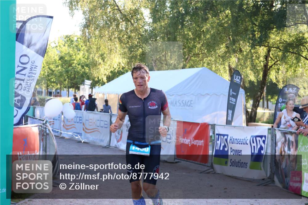 07.09.2025 - 19. Norderstedt Triathlon Zöllner http://msf.ph/oto/8777942 07.09.2025 17:18:55 Ziel 1460 meine-sportfotos.de
