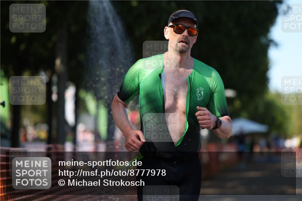 07.09.2025 - 19. Norderstedt Triathlon Michael Strokosch http://msf.ph/oto/8777978 07.09.2025 15:52:19 Laufen 440, 463, 1494 meine-sportfotos.de