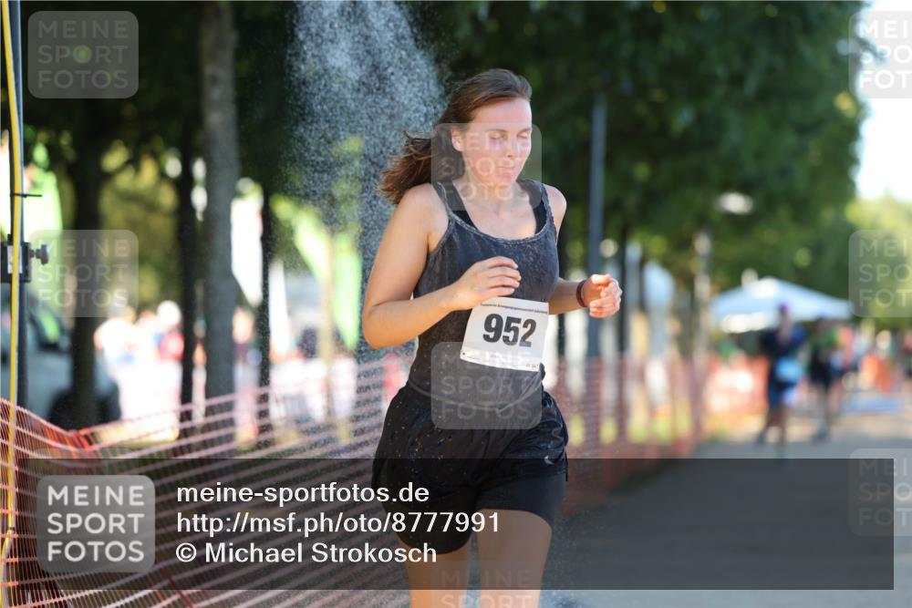 07.09.2025 - 19. Norderstedt Triathlon Michael Strokosch http://msf.ph/oto/8777991 07.09.2025 16:53:32 Laufen 885, 952 meine-sportfotos.de