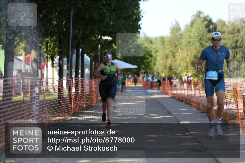 07.09.2025 - 19. Norderstedt Triathlon Michael Strokosch http://msf.ph/oto/8778000 07.09.2025 15:52:36 Laufen 453 meine-sportfotos.de