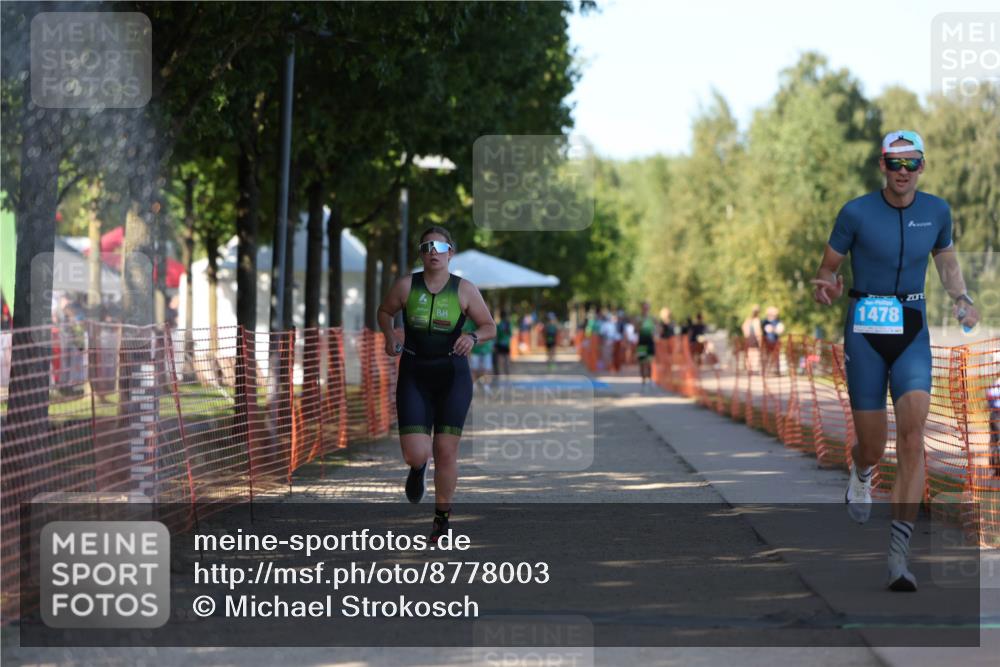 07.09.2025 - 19. Norderstedt Triathlon Michael Strokosch http://msf.ph/oto/8778003 07.09.2025 15:52:37 Laufen 453 meine-sportfotos.de