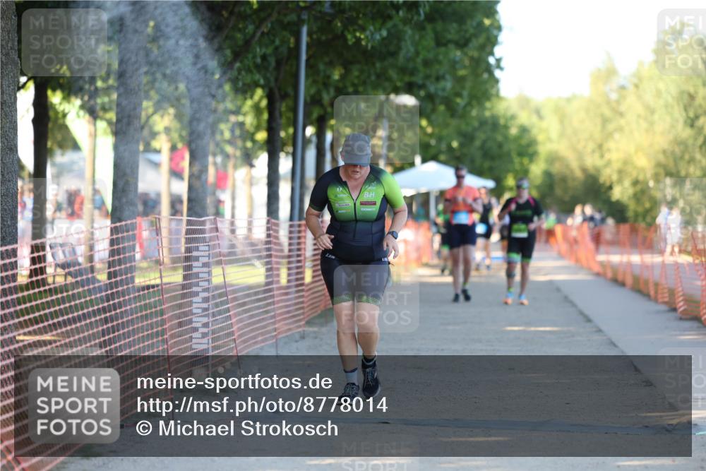 07.09.2025 - 19. Norderstedt Triathlon Michael Strokosch http://msf.ph/oto/8778014 07.09.2025 16:53:45 Laufen 454, 1083 meine-sportfotos.de