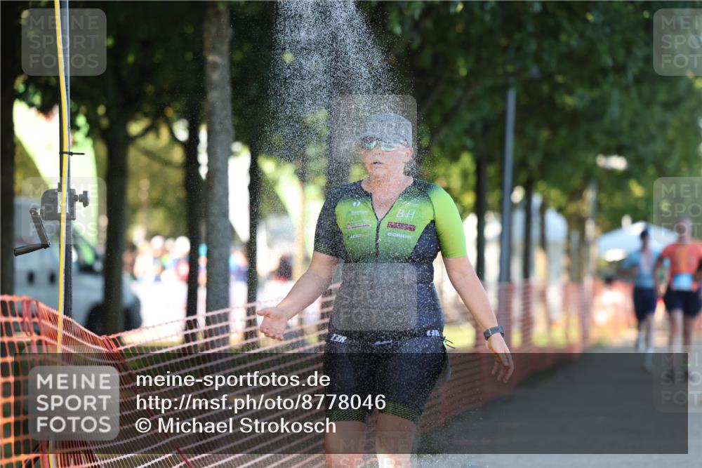 07.09.2025 - 19. Norderstedt Triathlon Michael Strokosch http://msf.ph/oto/8778046 07.09.2025 16:53:49 Laufen 390, 405, 454, 1083 meine-sportfotos.de