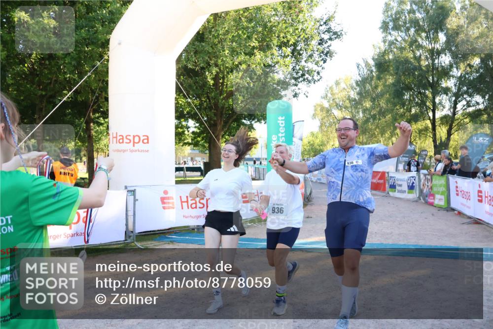 07.09.2025 - 19. Norderstedt Triathlon Zöllner http://msf.ph/oto/8778059 07.09.2025 17:19:25 Ziel 936 meine-sportfotos.de