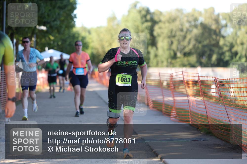 07.09.2025 - 19. Norderstedt Triathlon Michael Strokosch http://msf.ph/oto/8778061 07.09.2025 16:53:53 Laufen 390, 405, 1083 meine-sportfotos.de