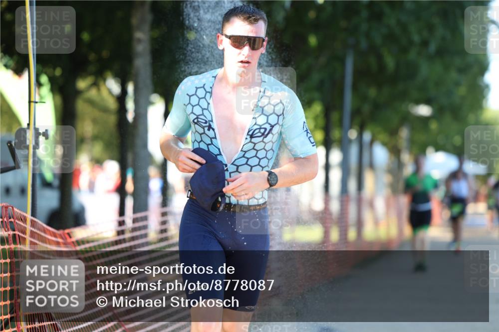 07.09.2025 - 19. Norderstedt Triathlon Michael Strokosch http://msf.ph/oto/8778087 07.09.2025 16:53:57 Laufen 390, 405, 466, 1083, 1104 meine-sportfotos.de