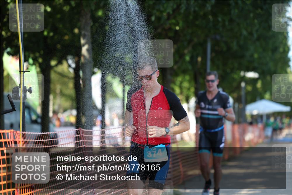 07.09.2025 - 19. Norderstedt Triathlon Michael Strokosch http://msf.ph/oto/8778165 07.09.2025 15:53:36 Laufen 1484 meine-sportfotos.de
