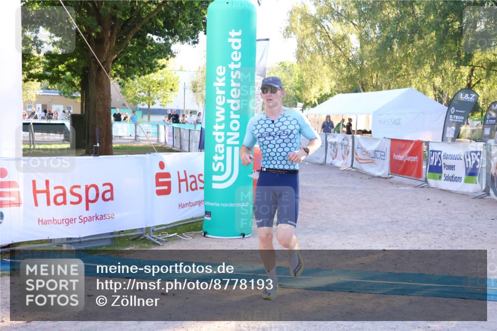 07.09.2025 - 19. Norderstedt Triathlon Zöllner http://msf.ph/oto/8778193 07.09.2025 17:20:15 Ziel 405 meine-sportfotos.de