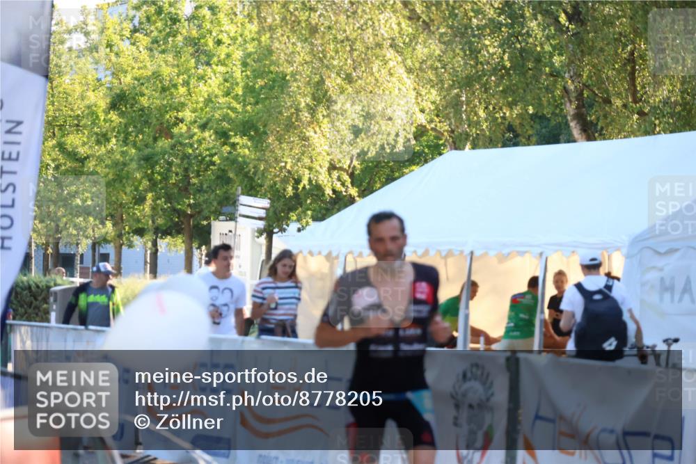 07.09.2025 - 19. Norderstedt Triathlon Zöllner http://msf.ph/oto/8778205 07.09.2025 17:20:26 Ziel 406 meine-sportfotos.de