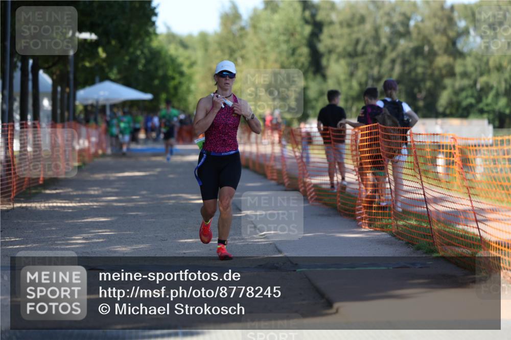 07.09.2025 - 19. Norderstedt Triathlon Michael Strokosch http://msf.ph/oto/8778245 07.09.2025 15:54:01 Laufen 464, 1483 meine-sportfotos.de