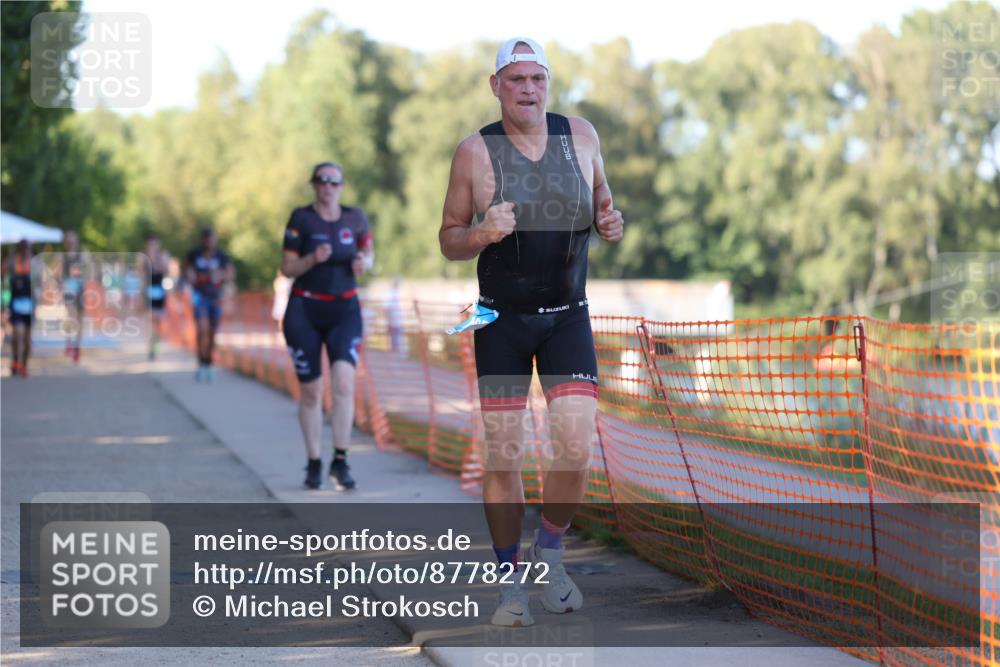 07.09.2025 - 19. Norderstedt Triathlon Michael Strokosch http://msf.ph/oto/8778272 07.09.2025 16:54:39 Laufen 1405, 1557 meine-sportfotos.de