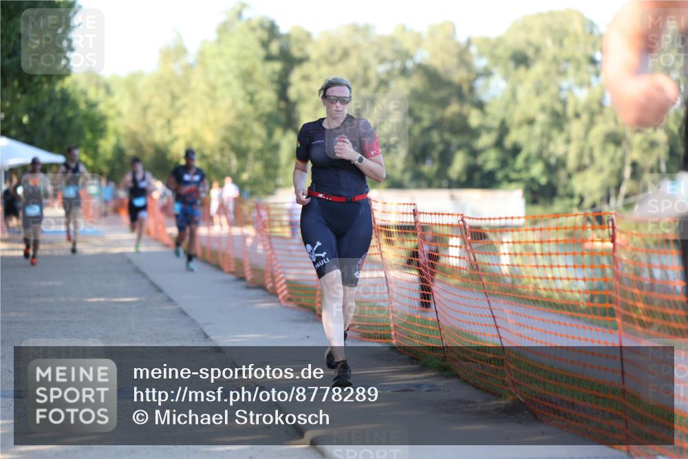 07.09.2025 - 19. Norderstedt Triathlon Michael Strokosch http://msf.ph/oto/8778289 07.09.2025 16:54:41 Laufen 870, 1405, 1557 meine-sportfotos.de